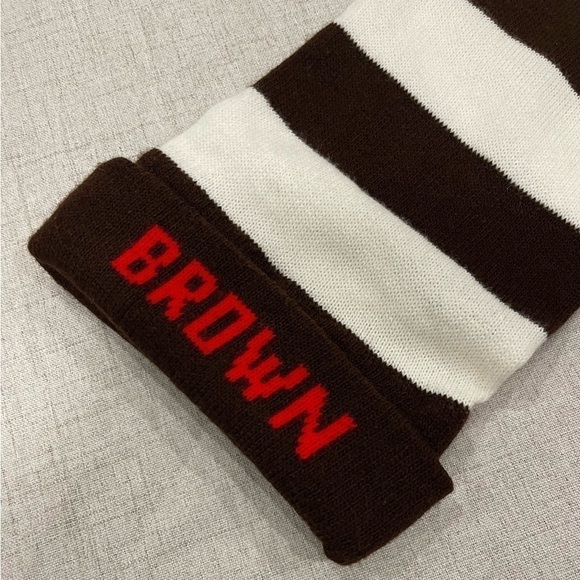Brown University knit cap with Pom Pom ONE SIZE - Picture 5 of 6